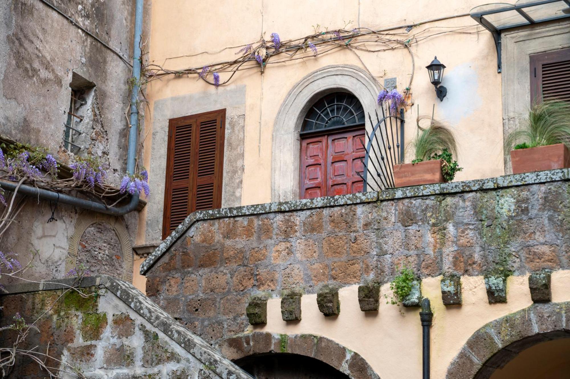 Centralissima Maison Di San Francesco, Unica E Accogliente! Sutri Esterno foto